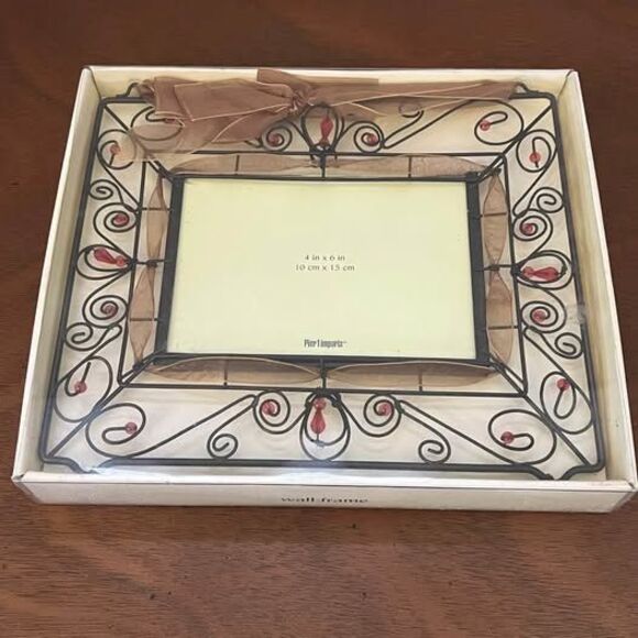 Pier 1 Imports Other - NWT Pier 1 4x6 Black Metal and Beaded Wire Rectangular Photo Frame